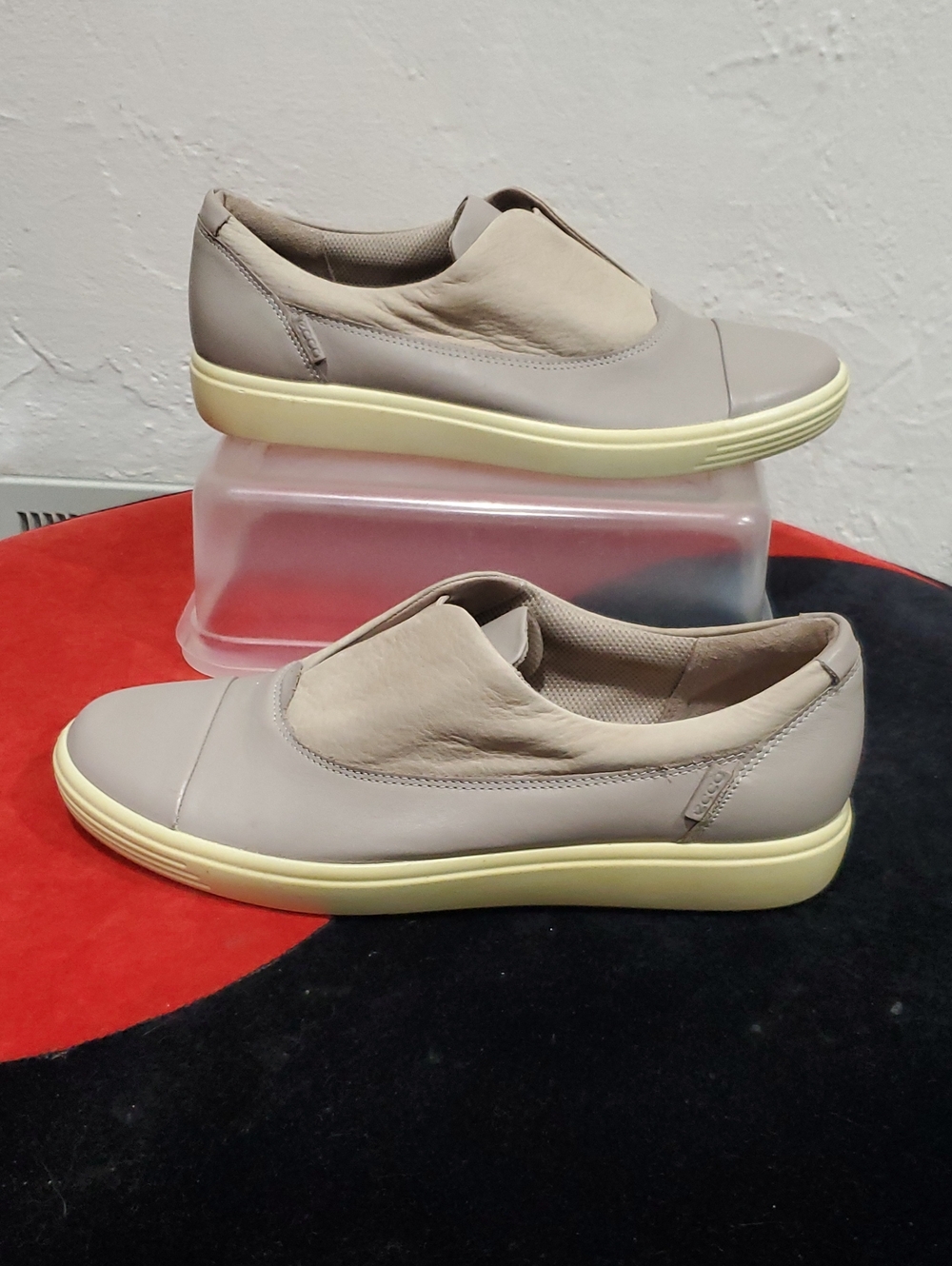 ECCO Soft 7 Slip-on Sneakers in Light Grey Leather Size 8